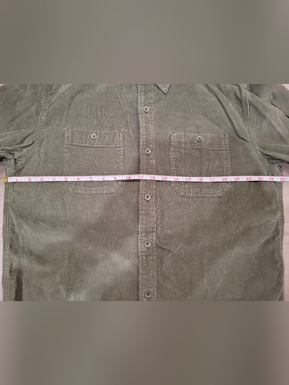 L.L. Bean Men's Olive Green Corduroy Shirt Jacket - Picture 4 of 8